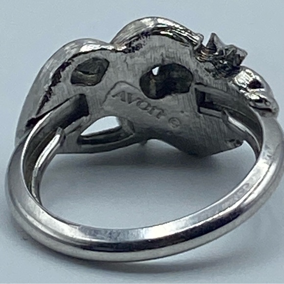 Vintage Avon Antique Silver Tone Flower Ring Textured Floral 3-D Adjustable 4-5 - Picture 6 of 7